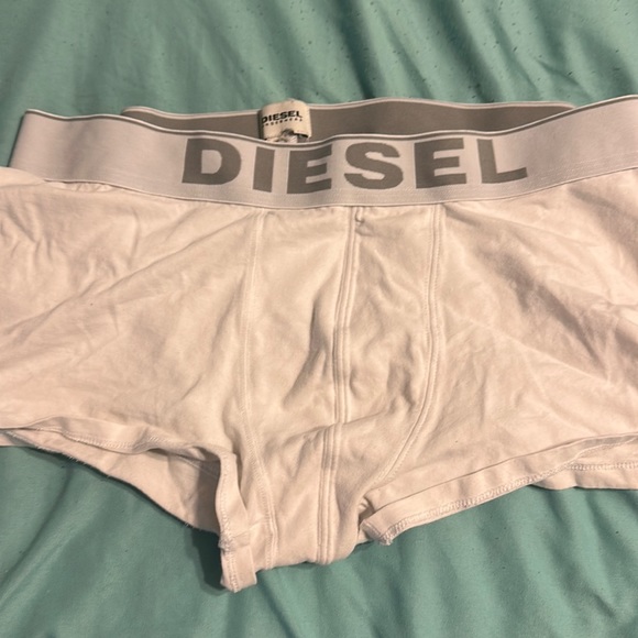 Diesel trunks - Picture 1 of 1